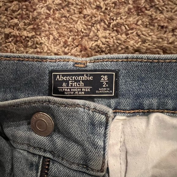 abercrombie mom jeans with belt - Picture 3 of 3